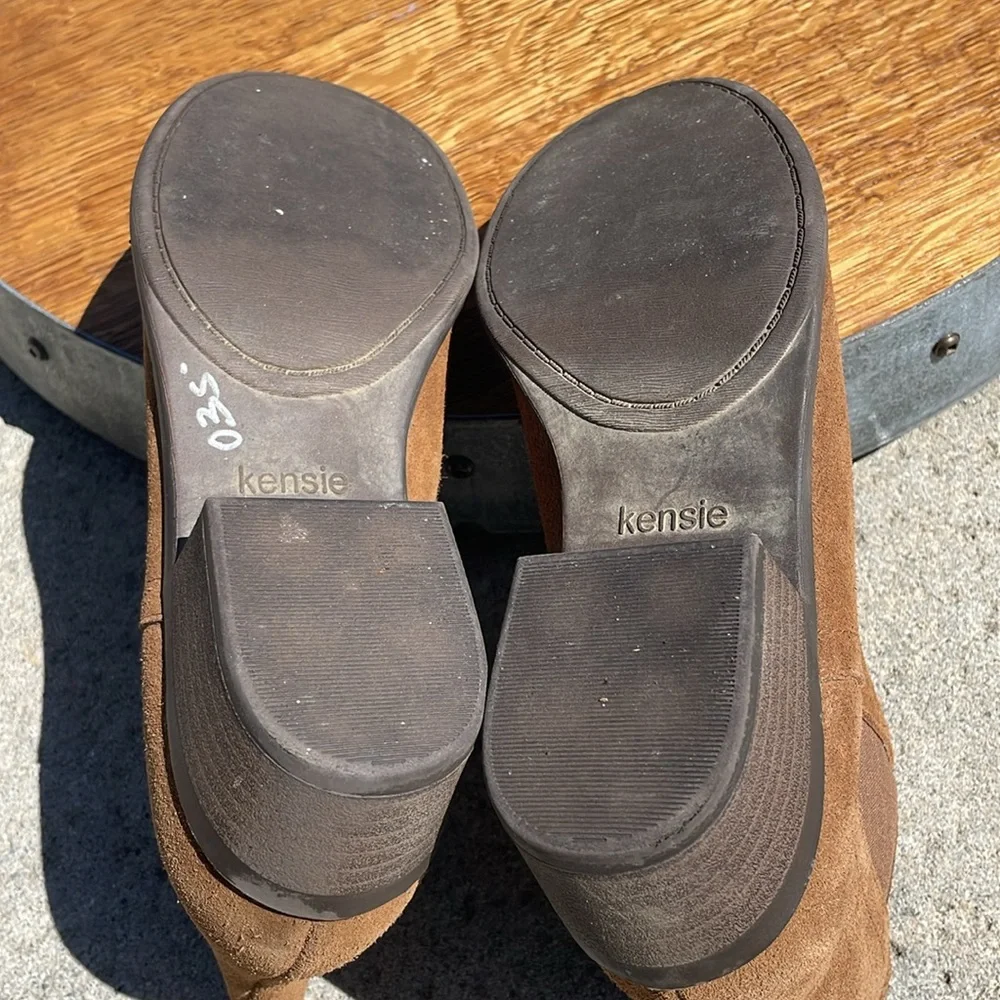 Kenzie tan ankle zip up boots | Size 9